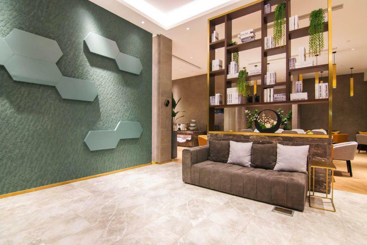 Yitel Premium Hotel Shanghai Exterior photo