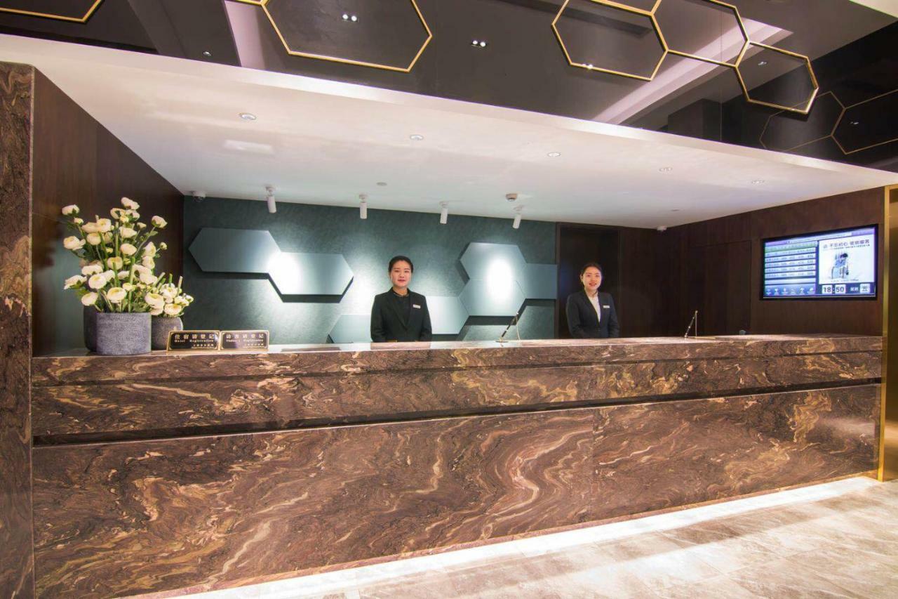 Yitel Premium Hotel Shanghai Exterior photo